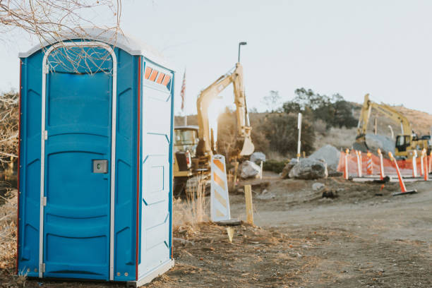 Portable Toilet Options We Offer in Wakefield, MI